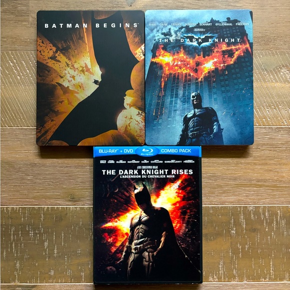The Dark Knight Trilogy Blu-Ray - Picture 1 of 3